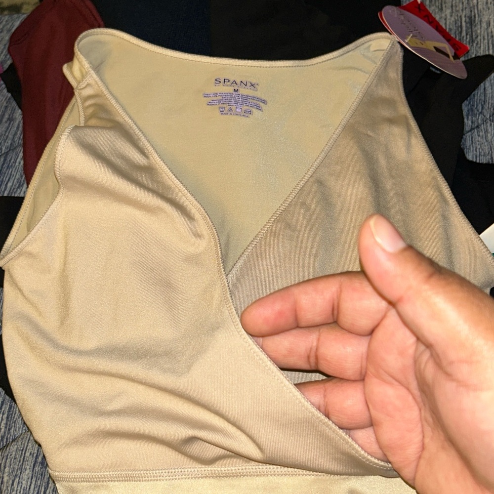 NWT Shaping Spanx Beige Top - Picture 5 of 7